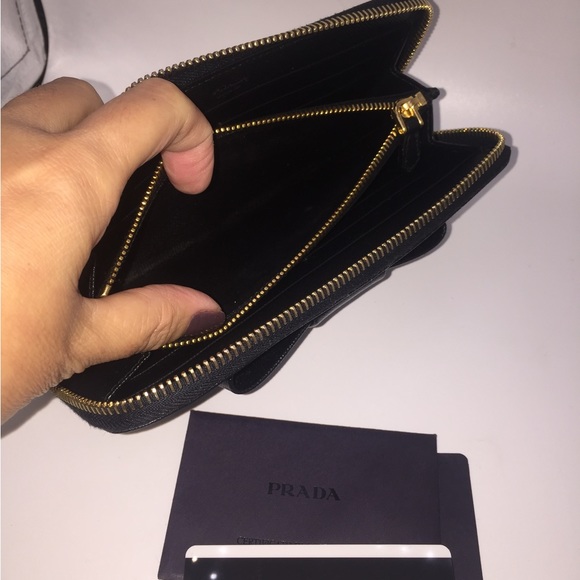Authentic PRADA Saffiano Ribbon long wallet - Picture 7 of 14